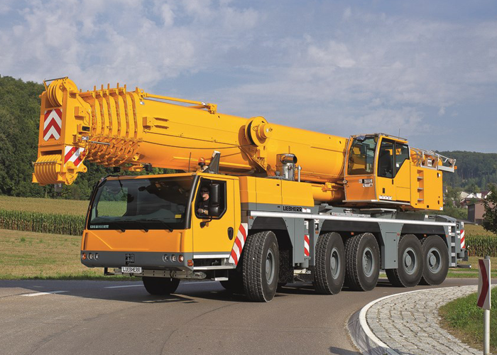 На фото автокран 200 тонн Фото автокрана 200 тонн